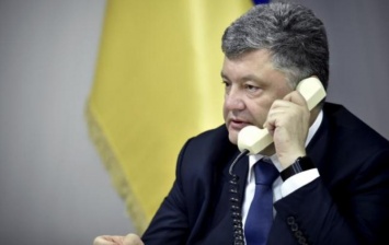 Порошенко предупредил боевиков, что шантаж по выборам на Донбассе может обернуться новыми санкциями для России