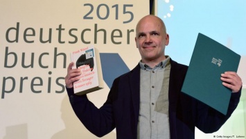 Немецкая литературная премия присуждена за "роман-цунами"
