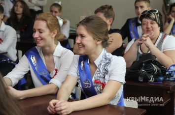 Крымские школьники смогут не сдавать ЕГЭ еще один год