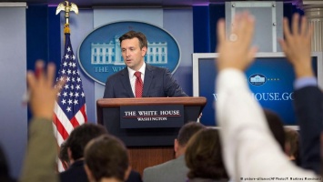 В Белом доме объяснили отказ принять Медведева