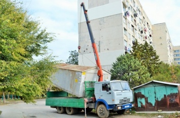 В Севастополе продолжают сносить гаражи (ФОТО)
