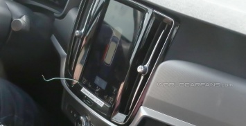 В Сети появились снимки интерьера флагманского седана Volvo S90