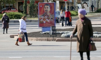 В центре Донецка боевики разместили портреты Сталина