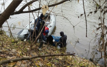 В Прикамье спасатели ищут бочку с телом убитого мужчины