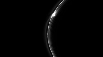 Агентство NASA показало новый снимок одного из колец Сатурна