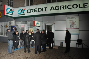 Credit Agricole уплатит $800 млн штрафа за нарушение санкций США