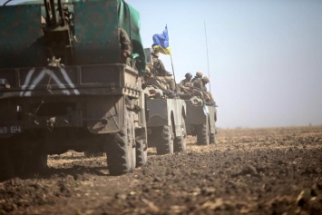 Украинские военные начали отвод танков, минометов и артиллерии в Донецкой области