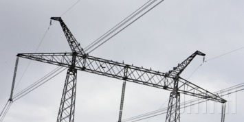 Неизвестные возле Чонгара взорвали две электроопоры, которые подают электричество в Крым