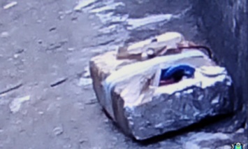 В Мариуполе нашли коробку с муляжом взрывного устройства