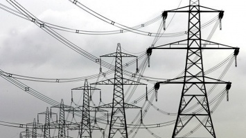 «Укрэнерго» восстановил поврежденную ЛЭП для возобновления подачи электричества в Крым