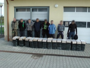 Группу закарпатских контрабандистов задержали в Венгрии (ФОТО)