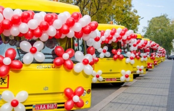 В районы области направят новые школьные автобусы (Фото)