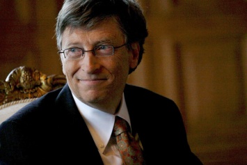 Билл Гейтс уступил звание самого богатого человека в мире