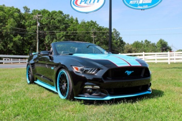 Ford показала необычный вариант Mustang