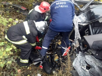 В Хмельницкой области в результате столкновения фуры с Opel погиб мужчина