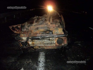 ДТП на Кировоградщине: ВАЗ перевернулся и сгорел после столкновения с Volvo. ФОТО