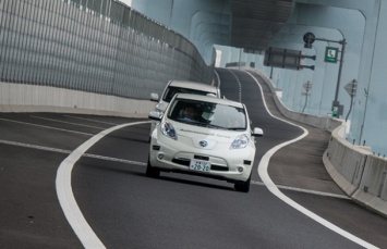Nissan представил концепт с автопилотом