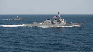 Пекин осудил отправку эсминца США в Южно-Китайское море