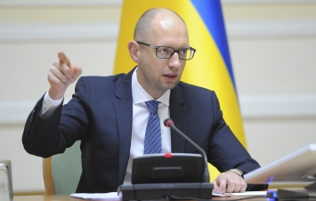Яценюк приказал уволить главного налоговика Киева