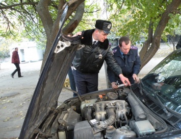 В Николаеве милиционеры задержали два автомобиля с перебитыми номерами