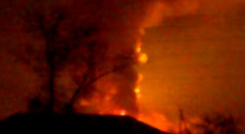 Взрывы на артскладе в Сватово: повреждены десятки домов, горят леса, идет эвакуация