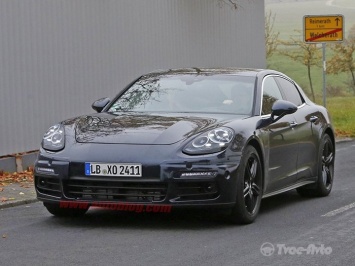 Обновленный Porsche Panamera был замечен на тестах без камуфляжа