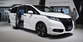 Honda на Токийском автосалоне представила гибридный минивэн