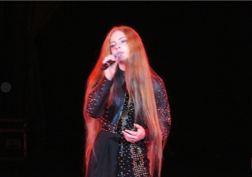 На концерте в Саратове участницу «Голоса» Ксению Бракунову довели до слез