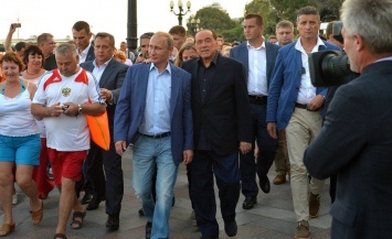 Против Берлускони заведено уголовное дело из-за визита в Крым