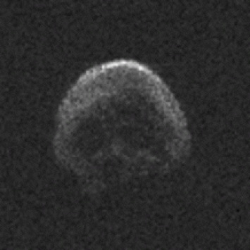 Вблизи от Земли пролетела комета, похожая на череп