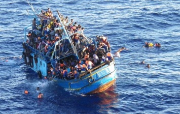 У берегов Греции при крушении катера утонули 11 мигрантов, среди них 6 детей