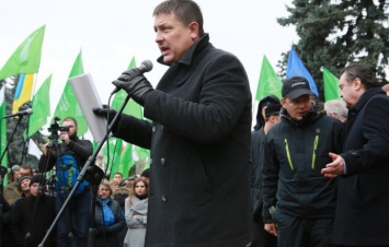 В "УКРОПе" требуют отставки силовиков, причастных к политическим репрессиям