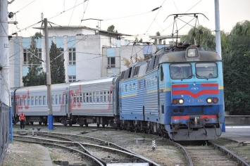 В Киевской области поезд насмерть сбил мужчину, стоявшего на ж/д путях