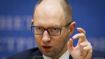 Арсений Яценюк намерен сменить трех министров