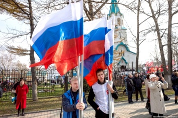 На «русском марше» в Южно-Сахалинске присутствовал флаг «Новороссии» (ФОТО)