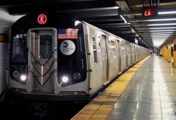 Неизвестный порезал бритвой четырех пассажиров метро в Нью-Йорке