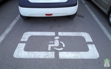 Карельские водители охотно паркуются на местах для инвалидов