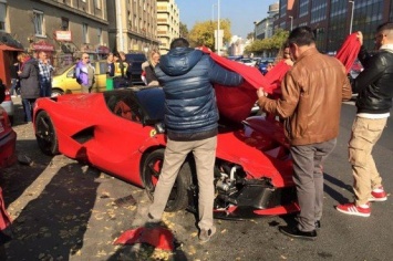 В Будапеште эксклюзивная Ferrari была разбита в результате аварии
