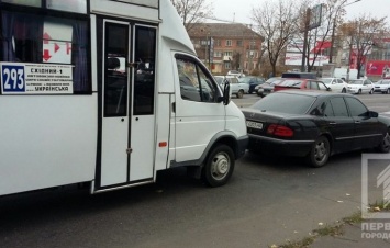 На Днепропетровщине не разминулись три авто (Фото)