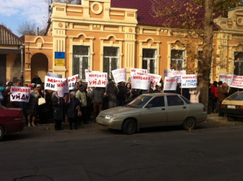 Избирком в Запорожской области сообщил, что его пытаются "купить"