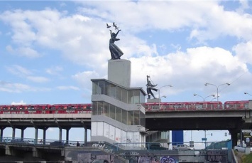 В метро откроют сувенирную лавку