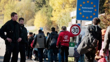 СМИ: Берлин предупредили о наплыве беженцах еще весной