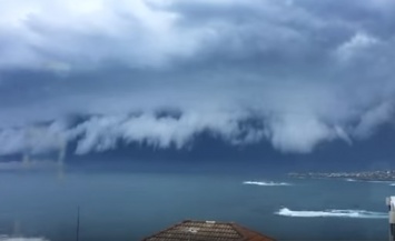 Новое явление природы - облачное цунами в Сиднее. Страшно и красиво