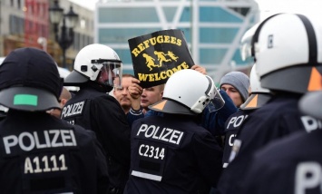 В Берлине произошли столкновения между полицией и активистами, более 40 человек арестованы