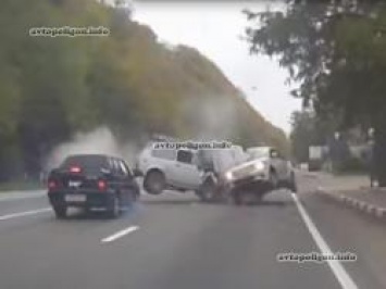 ВИДЕО ДТП: Toyota вылетела под встречную Ниву - погибли трое