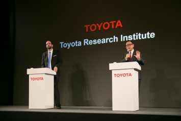 В Toyota призывают не переоценивать возможности робомобилей