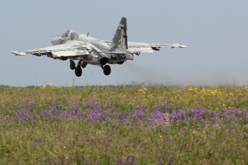 В Запорожье во время учений разбился военный самолет