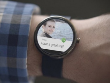 Motorola снизила цены на смарт-часы Moto 360