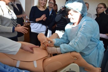 В открытом в Николаеве симуляционном центре первыми пройдут обучение гинекологи из Снигиревского района и Южноукраинска