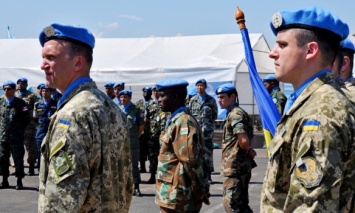 Украинские миротворцы приняли участие в "Параде медалей" в ДР Конго